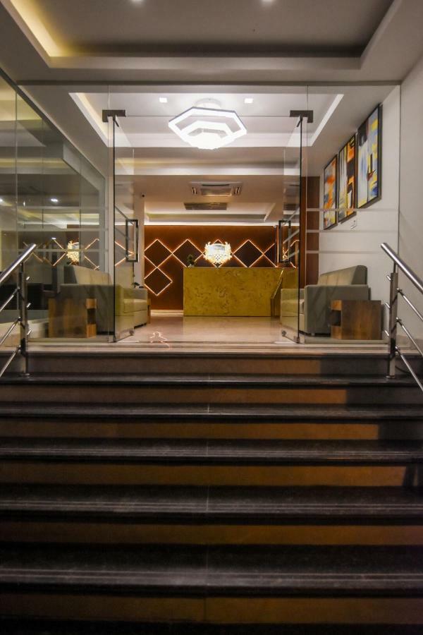 Kensington Suites Бангалор Екстериор снимка